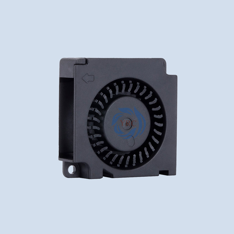 服務(wù)器風(fēng)扇：服務(wù)器散熱風(fēng)扇4020選型技巧與注意事項