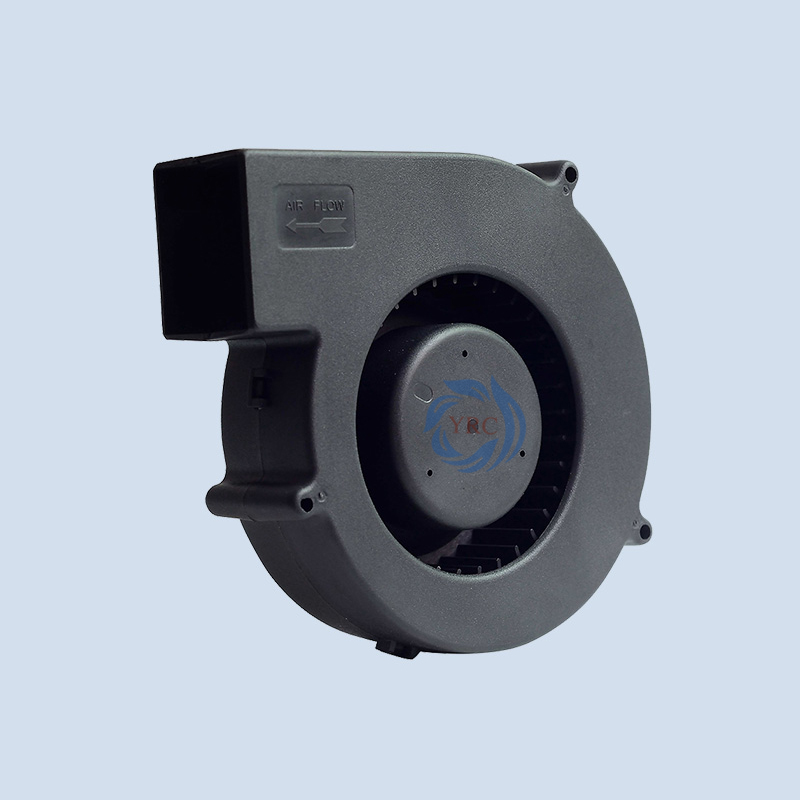 維護散熱風扇時，需要注意這些方面以防止其著火