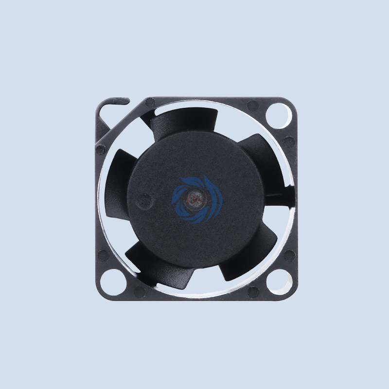 配電柜散熱風扇是向內(nèi)還是向外吹